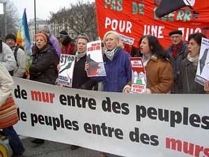 manif OUT NOW 18 mars 2006
