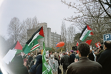 manif antiguerre OUT NOW 18 mars 2006